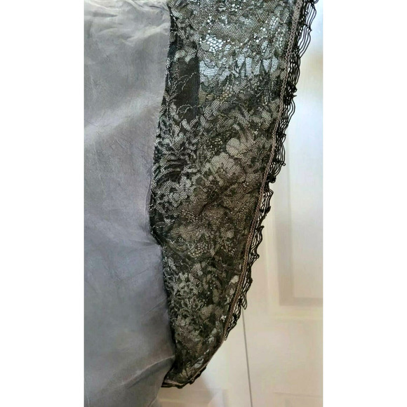 Miss Ferriday Dress Green Butterfly Sleeve Lace - Picture 2 of 9